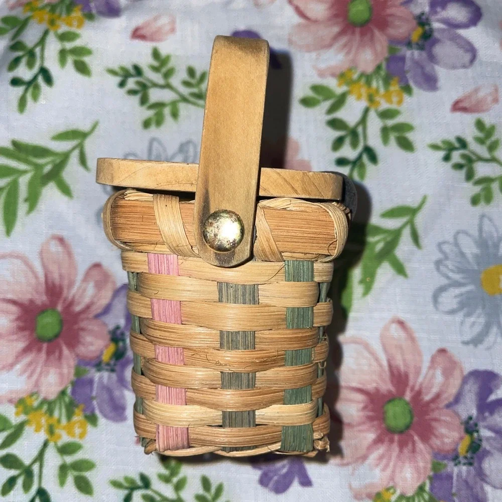 Miniature Handwoven Wood Splint Picnic Basket with Lid Longaberger Inspired